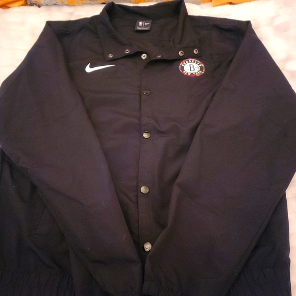 Nike windbreaker jacket - Picture 1 of 5